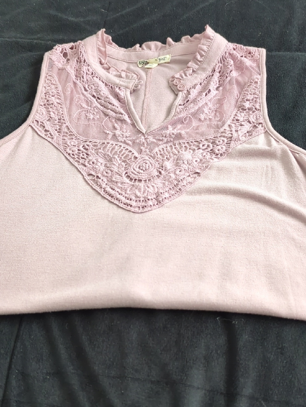 About A Girl Dusty  Lavender  Lace Yoke Sleeveless Camisole